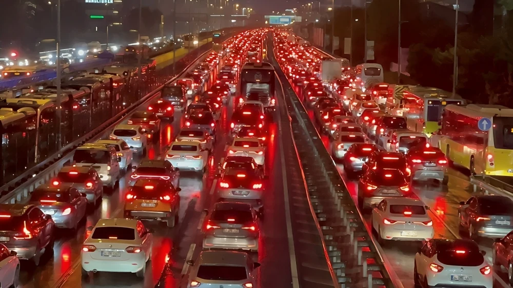 A view of traffic on Istanbul, Türkiye