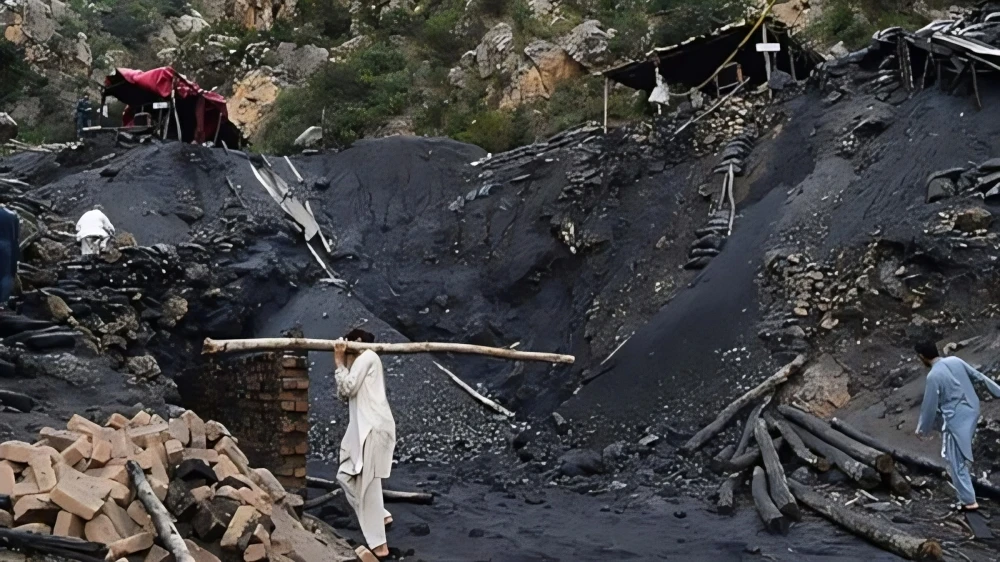 Blast targets coal miners in Pakistan, killing at least 9