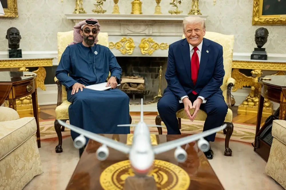 Tahnoun bin Zayed Al Nahyan and Donald Trump meet in Oval Office