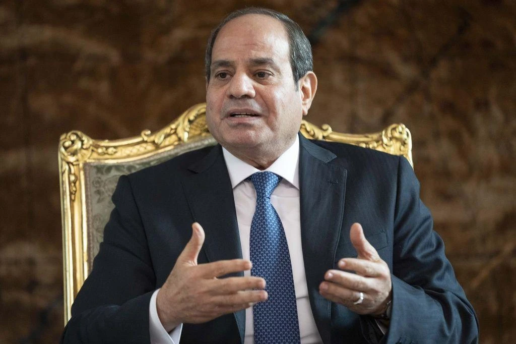 Egyptian President reveals Suez Canal revenue plummets amid Yemeni Rebel attacks