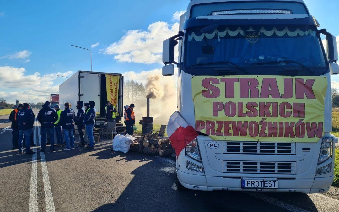 Polish truckers suspend Ukrainian border blockade after agreement