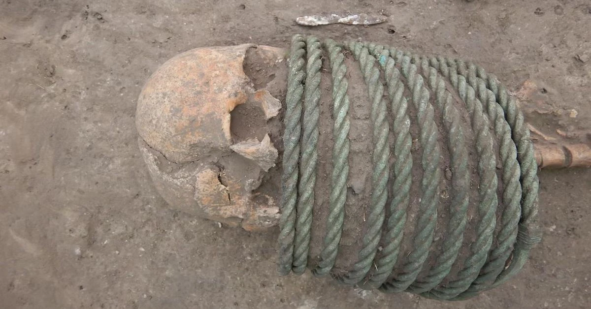 1,000-year-old grave in Ukraine reveals skeletons with neck rings