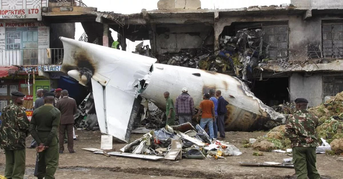 2 killed in mid-air plane crash in Nairobi, Kenya