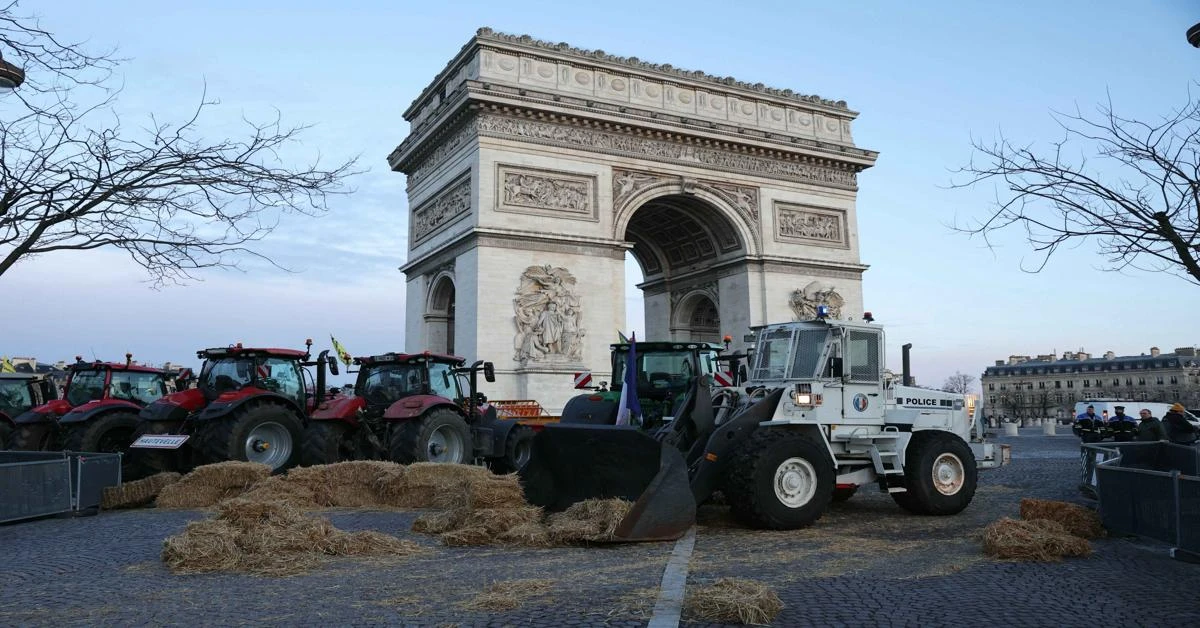 66 arrested in Paris farmer protests