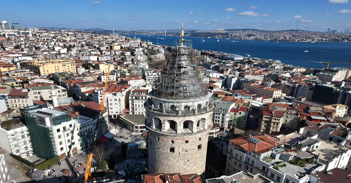 'Alem' mounted atop Galata Tower as restoration continues