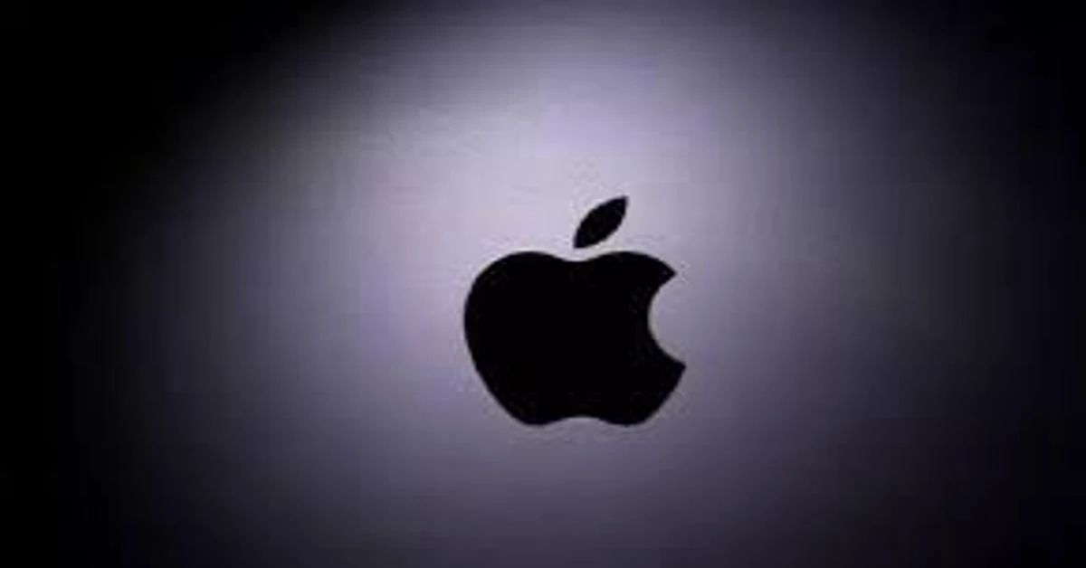 Apple services restored following brief global outages