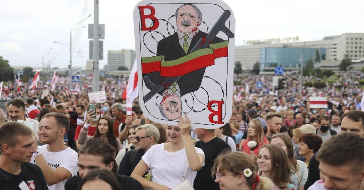 Belarusian opposition leader calls for election boycott