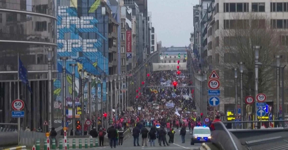 Brussels workers protest EU's spending cuts