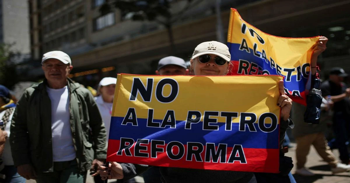 Colombians rally against President Petro amid ongoing violence