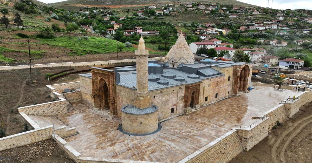 Divrigi Great Mosque, Darussifa to reopen following restoration