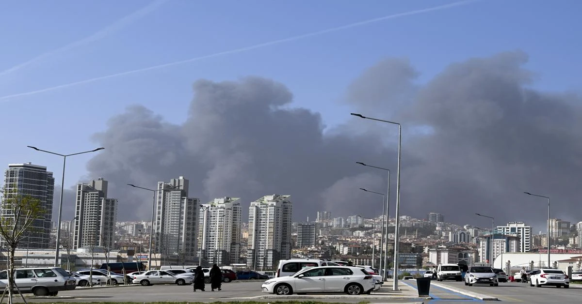 Fire breaks out in scrapyard in Ankara, no casualties reported