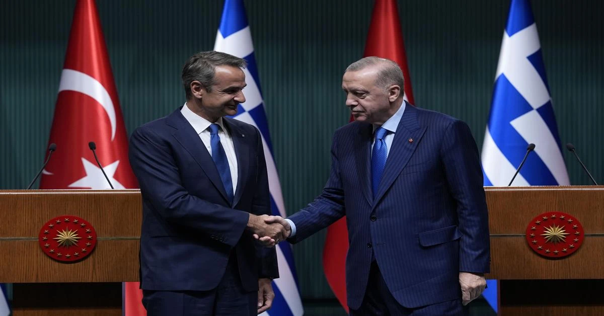 Greek and world media focus on the Erdogan-Mitsotakis meeting