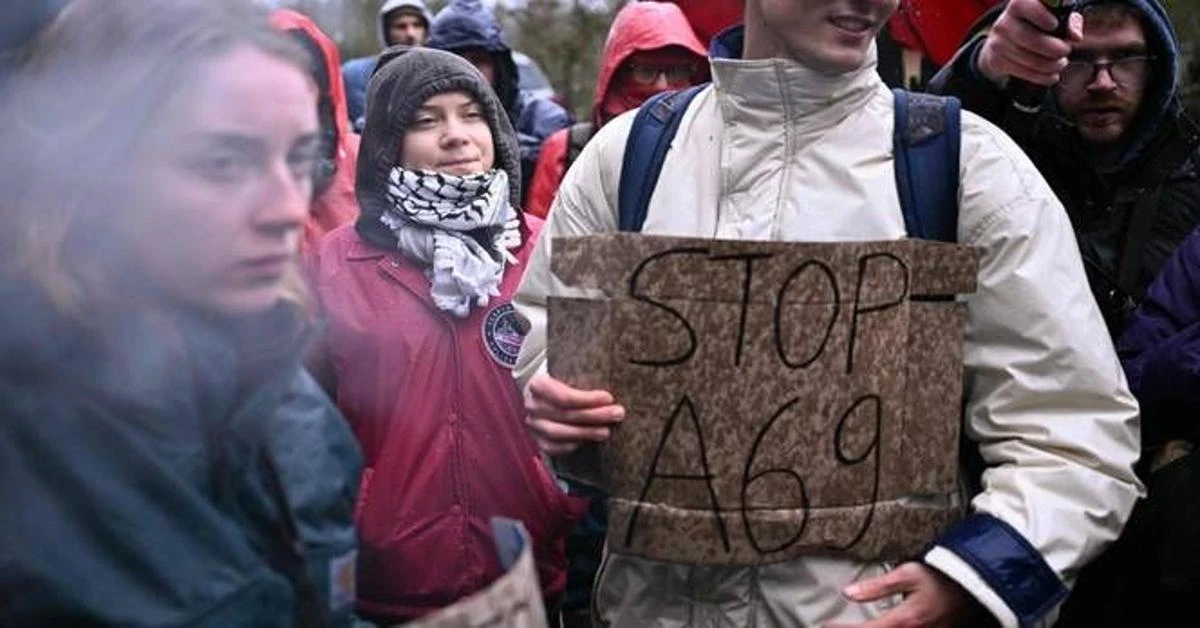 Greta Thunberg participates in banned French anti-motorway protest