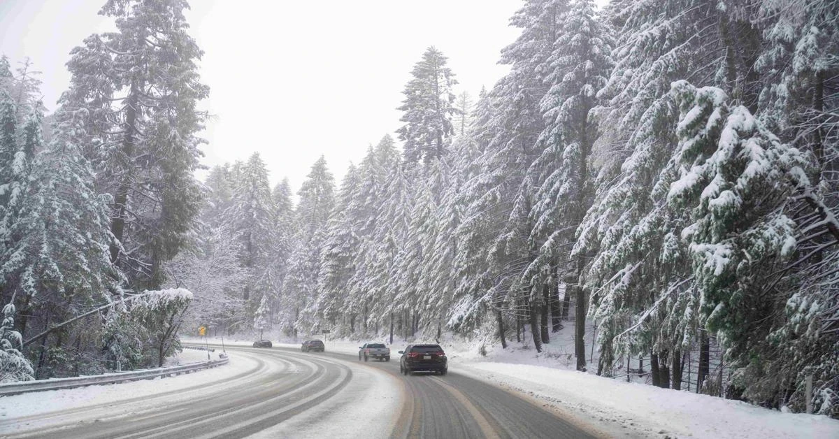 Heavy snow hit parts of California, Nevada