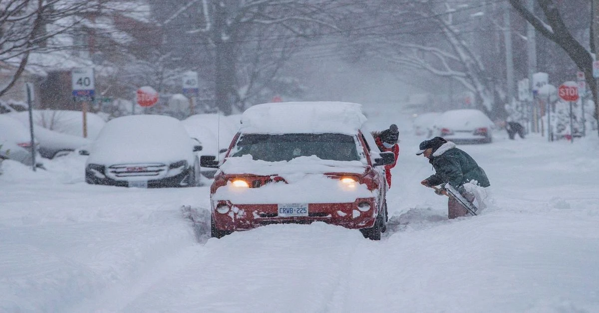 'Historic' snowfall blankets Canada's Atlantic coast, triggering state of emergency