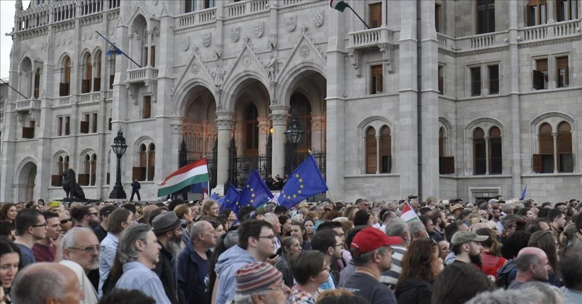 Hungarian rally challenges PM Orban ahead of elections