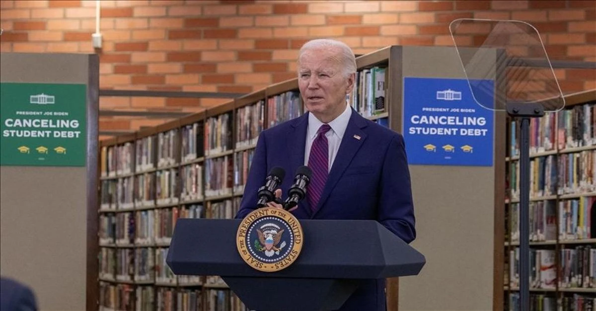 Impassioned Palestine supporters criticize Biden outside fundraising event in New York