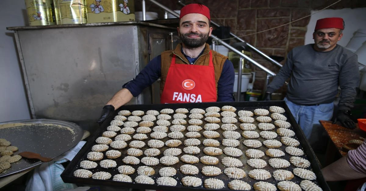 In the historical Uzun Bazaar in Hatay, production of the registered flavor 'kombe' continues