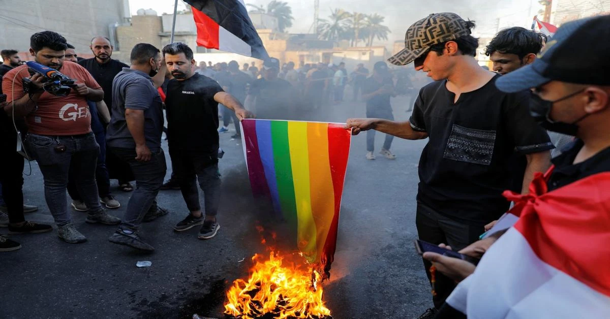 Iraq imposes up to 15 years in prison for same-sex relationships