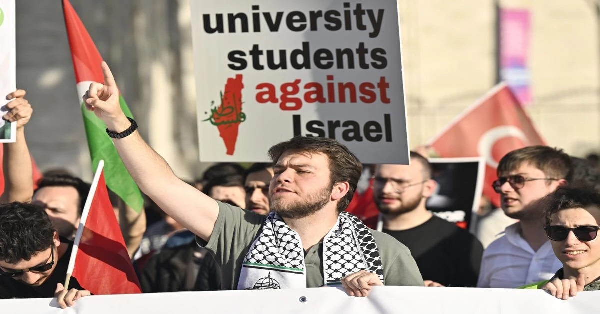 Istanbul students protest Israel's Gaza attacks