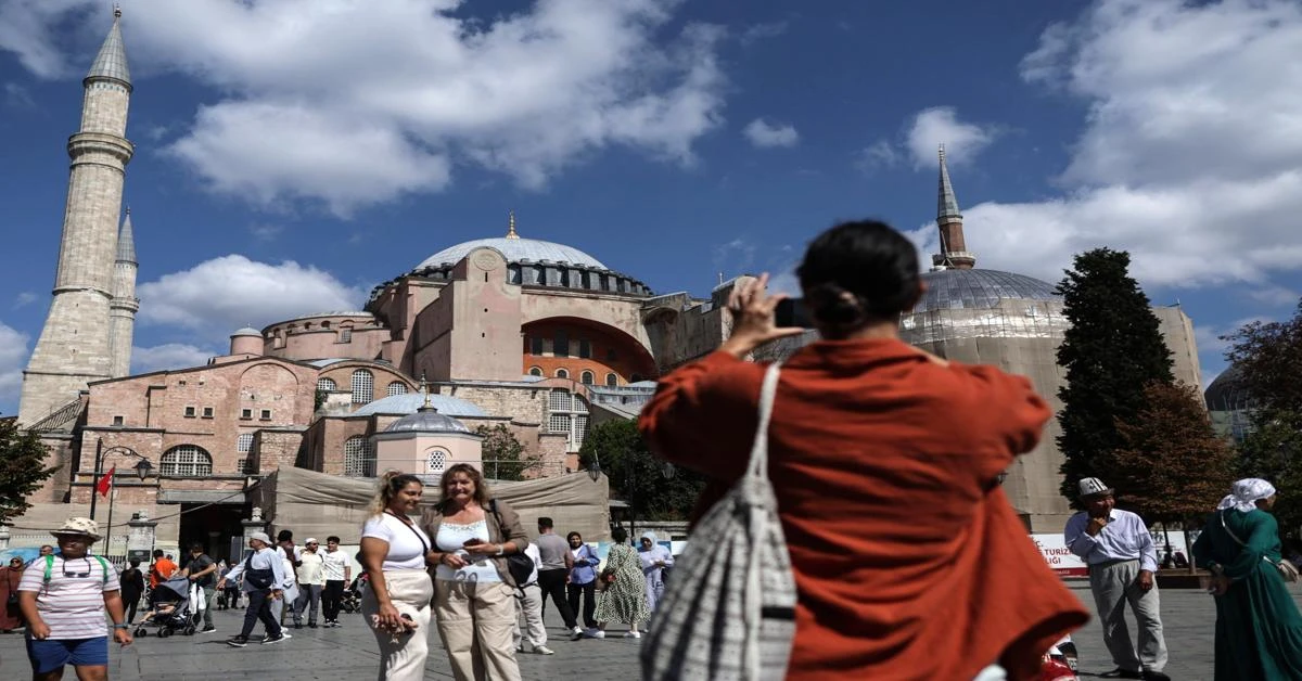 Istanbul welcomes nearly 4M foreign visitors in first 3 months of 2024