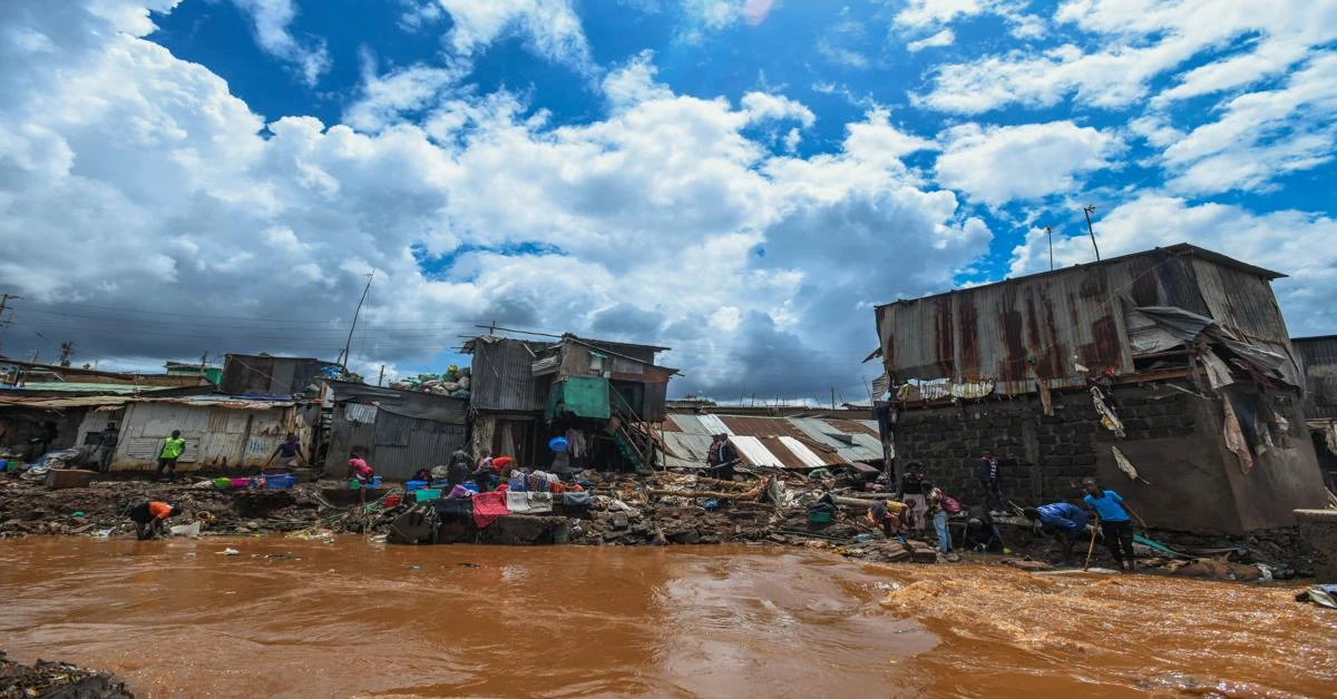 Kenya dam bursts kills at least 42, says governor