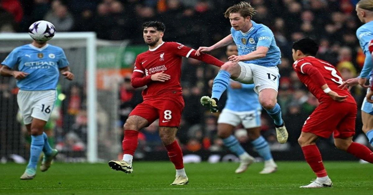 Liverpool, Manchester City draw 1-1 to send Arsenal top of Premier League