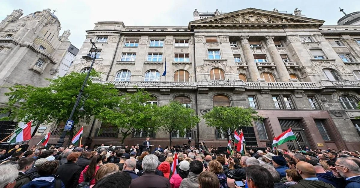 Massive demonstrations against pedophilia in Hungary