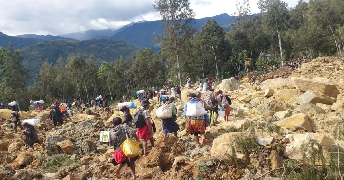 Massive landslide buries over 300 in Papua New Guinea