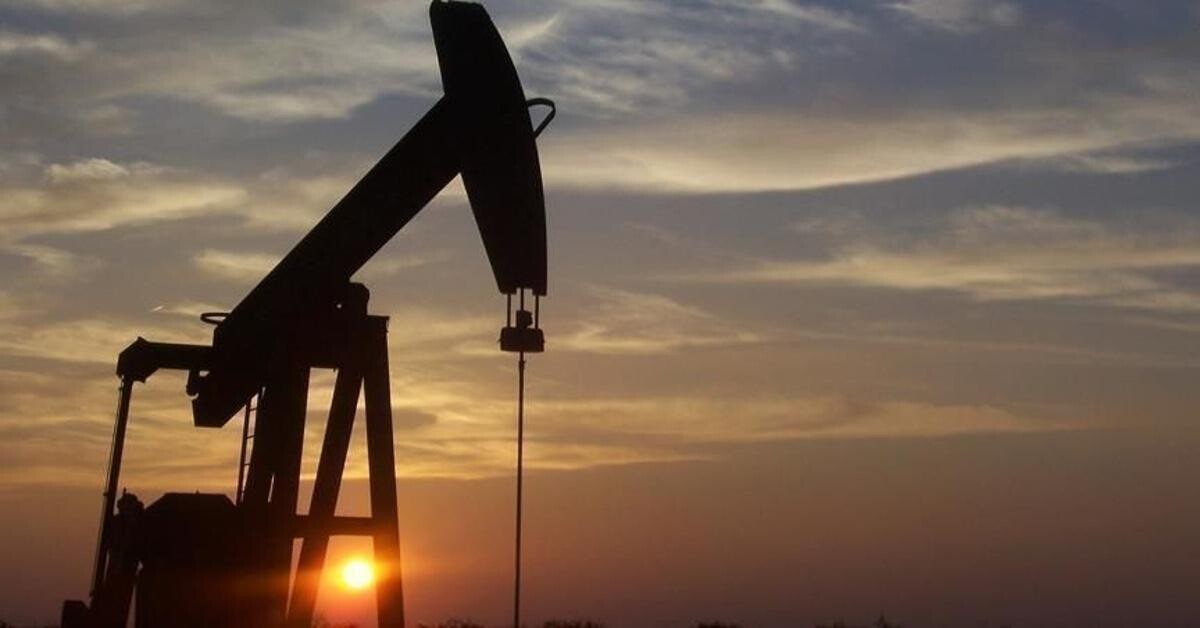 Oil prices drop as tension eases, dollar depreciates