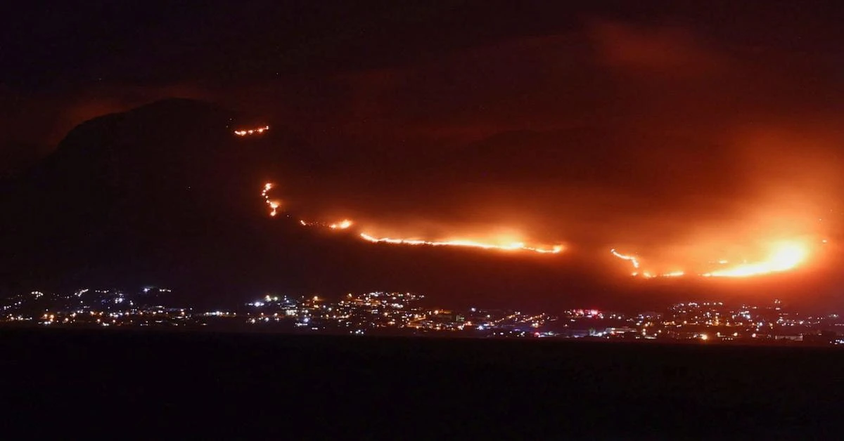 Pringle Bay, Betty's Bay residents evacuated due to wildfires