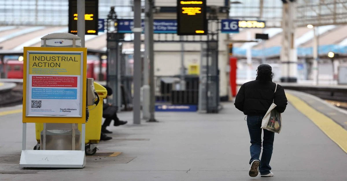 Rail strikes cause travel disruptions across Britain