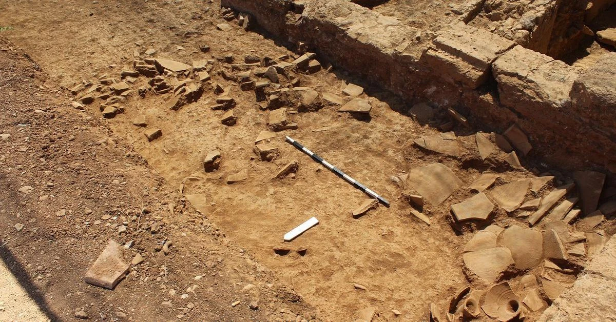 Roman wine shop unearthed in Greece