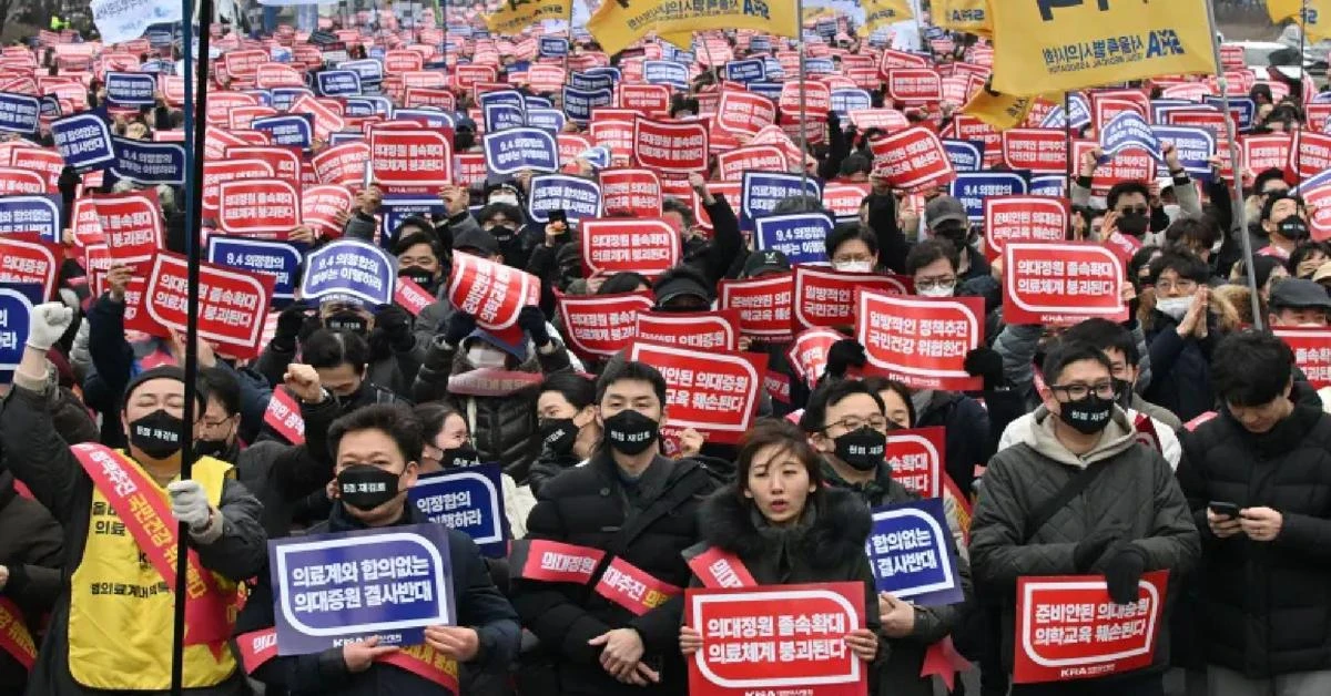 S. Korea to revoke medical licenses amid escalating strike crisis