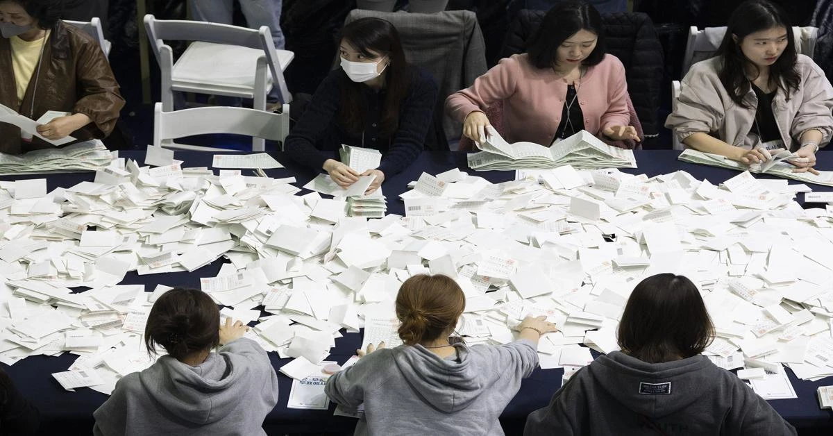 South Korean president vows change after disastrous election results