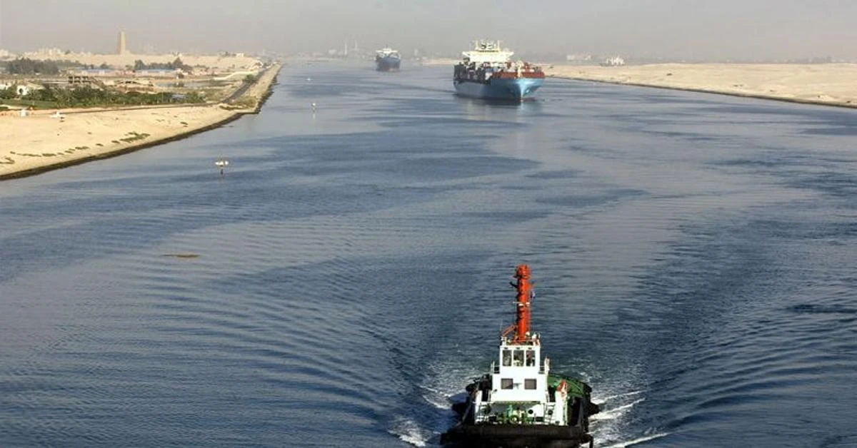 Suez Canal traffic plunges 40% amid Houthi rebel attacks