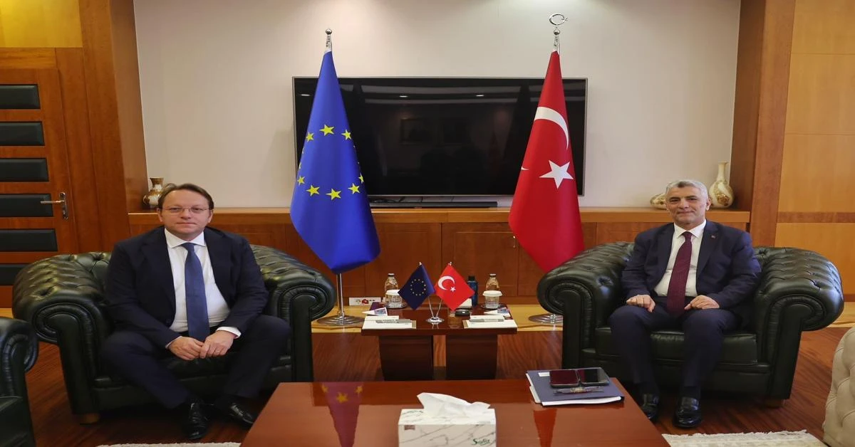 Trade Minister discusses Customs Union, visa issues with EU Commissioner