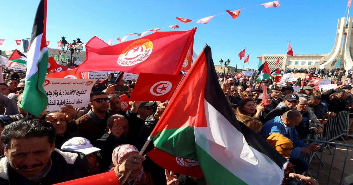 Tunisians take to streets over economic hardships