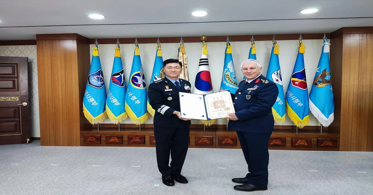 Turkish Air Force Commander Gen. Kadioglu visits South Korea