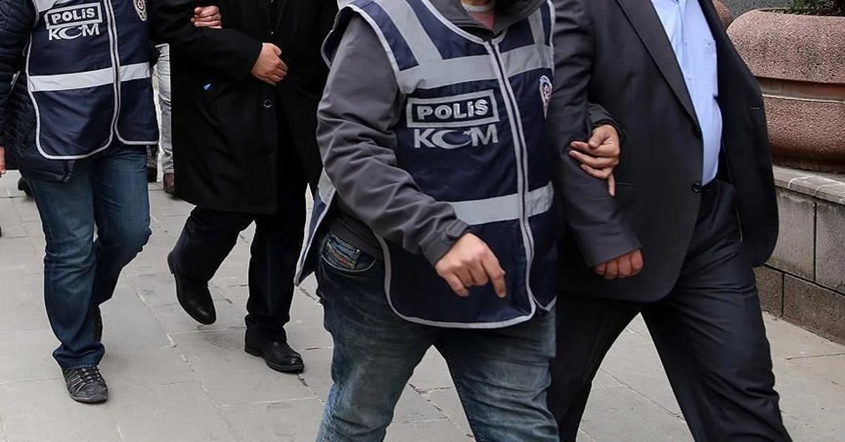 Türkiye issues 28 arrest warrants in 2 separate investigations against FETO