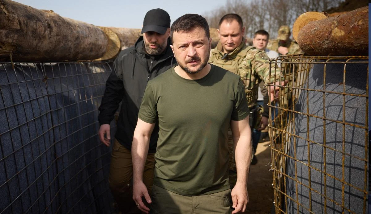 Zelenskyy inspects defenses in Kharkiv amid escalating Russian attacks