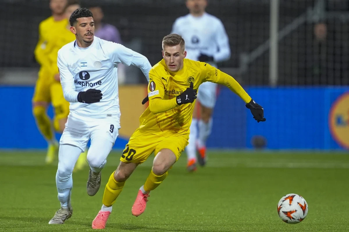 Fredrik Sjøvold in action for Bodo/Glimt vs Maccabi Tel Aviv