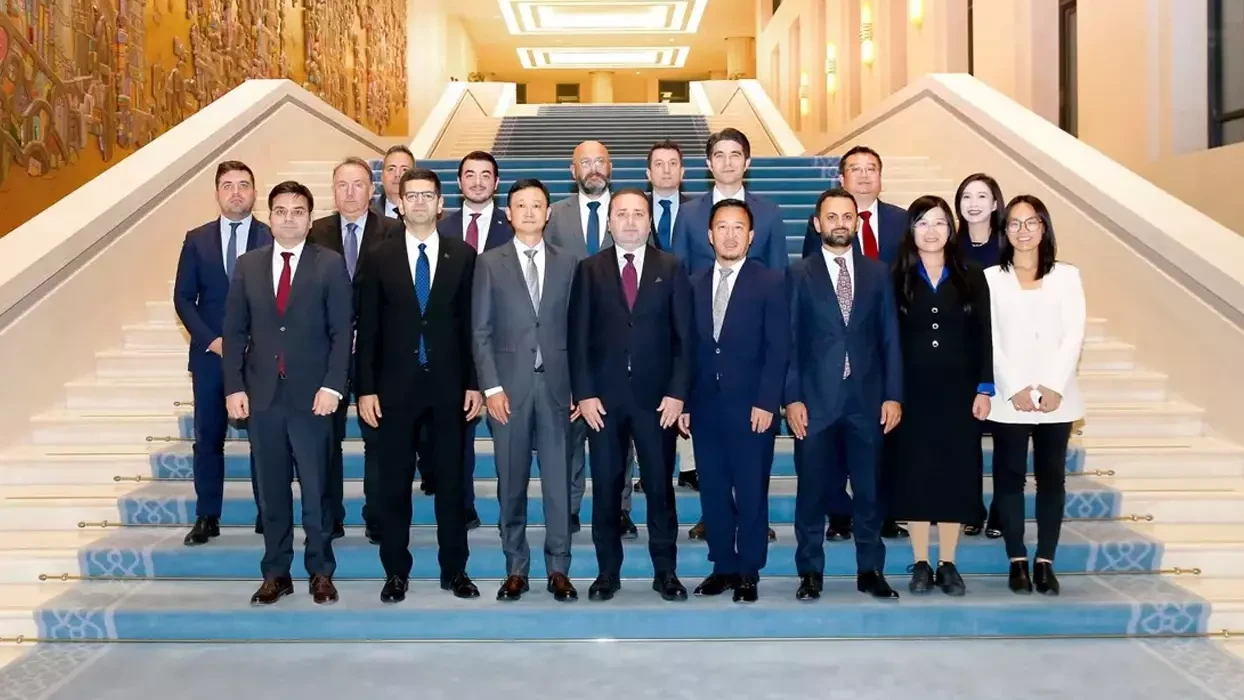 Prominent visit to Huawei headed by Turkish deputy minister