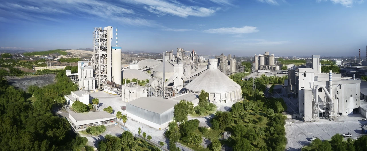 Türkiye's cement giant Cimsa to acquire Irish Mannok for $367M