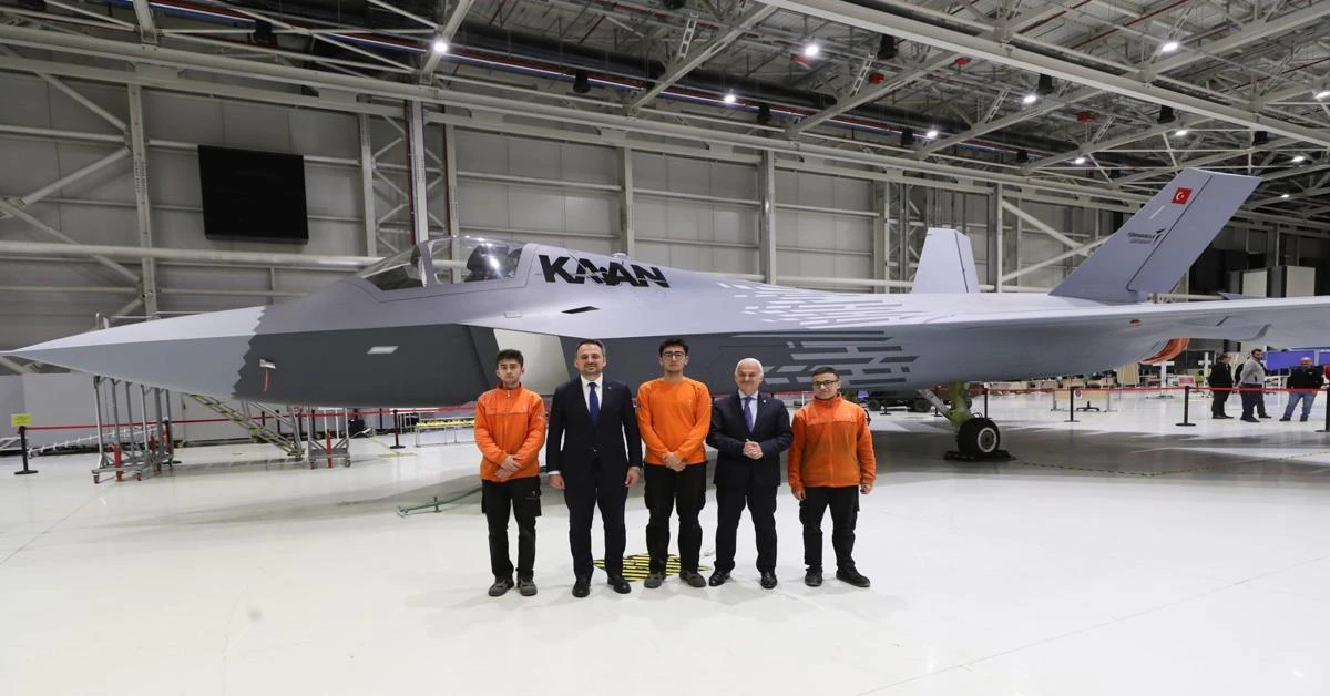 Turkish KAAN fighter jet debuts stunning new look - Türkiye Today