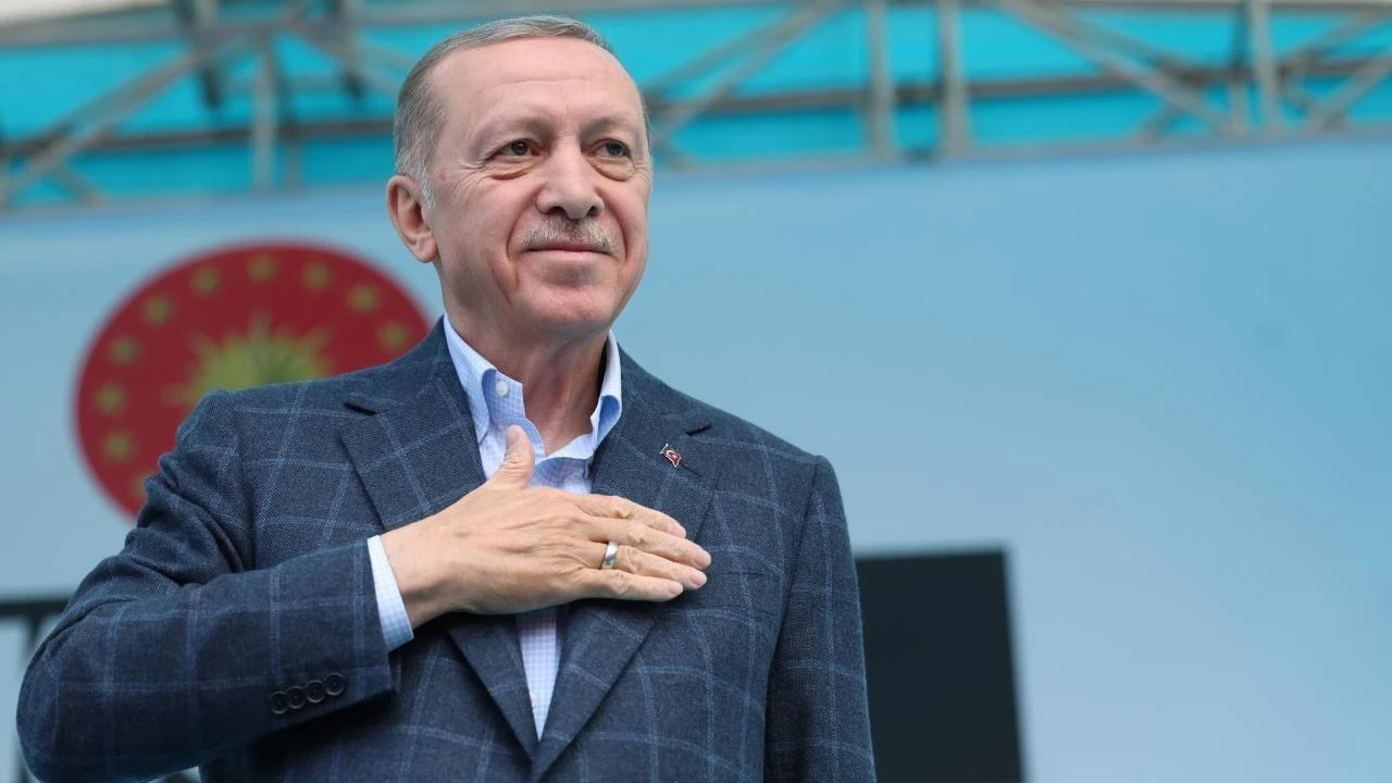 Election-winning outfit: What's the deal about Erdogan's checkered 'winner' blazer?