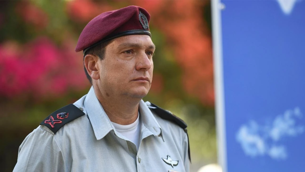 Israeli military intelligence chief resigns, admits failure