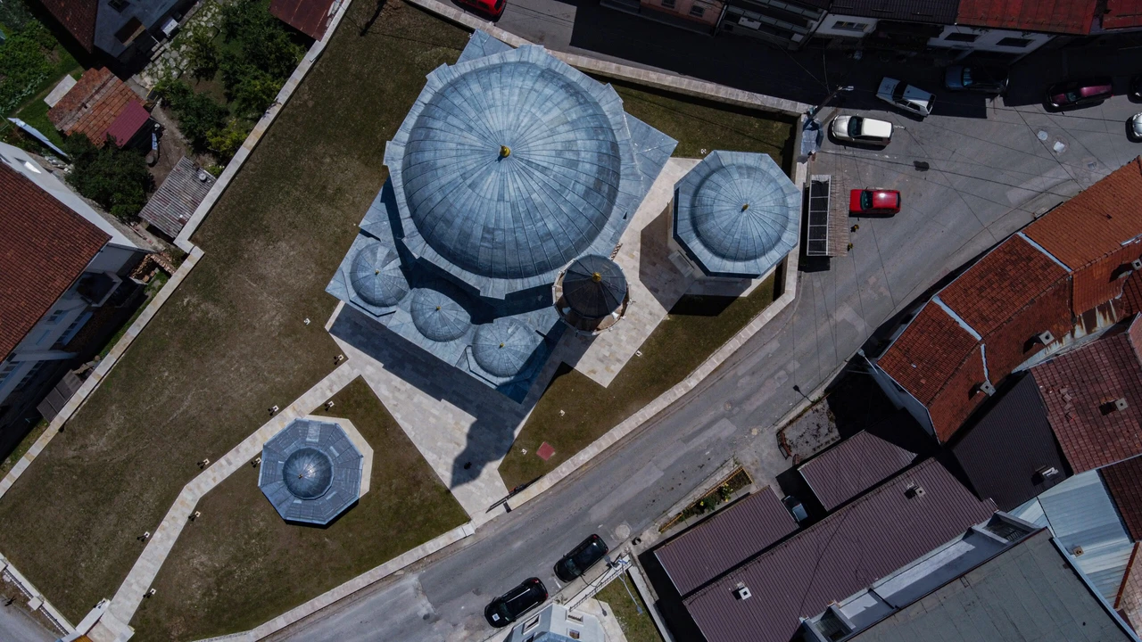 Sinan Bey Mosque, Ottoman monument destroyed during war in Bosnia, reopens