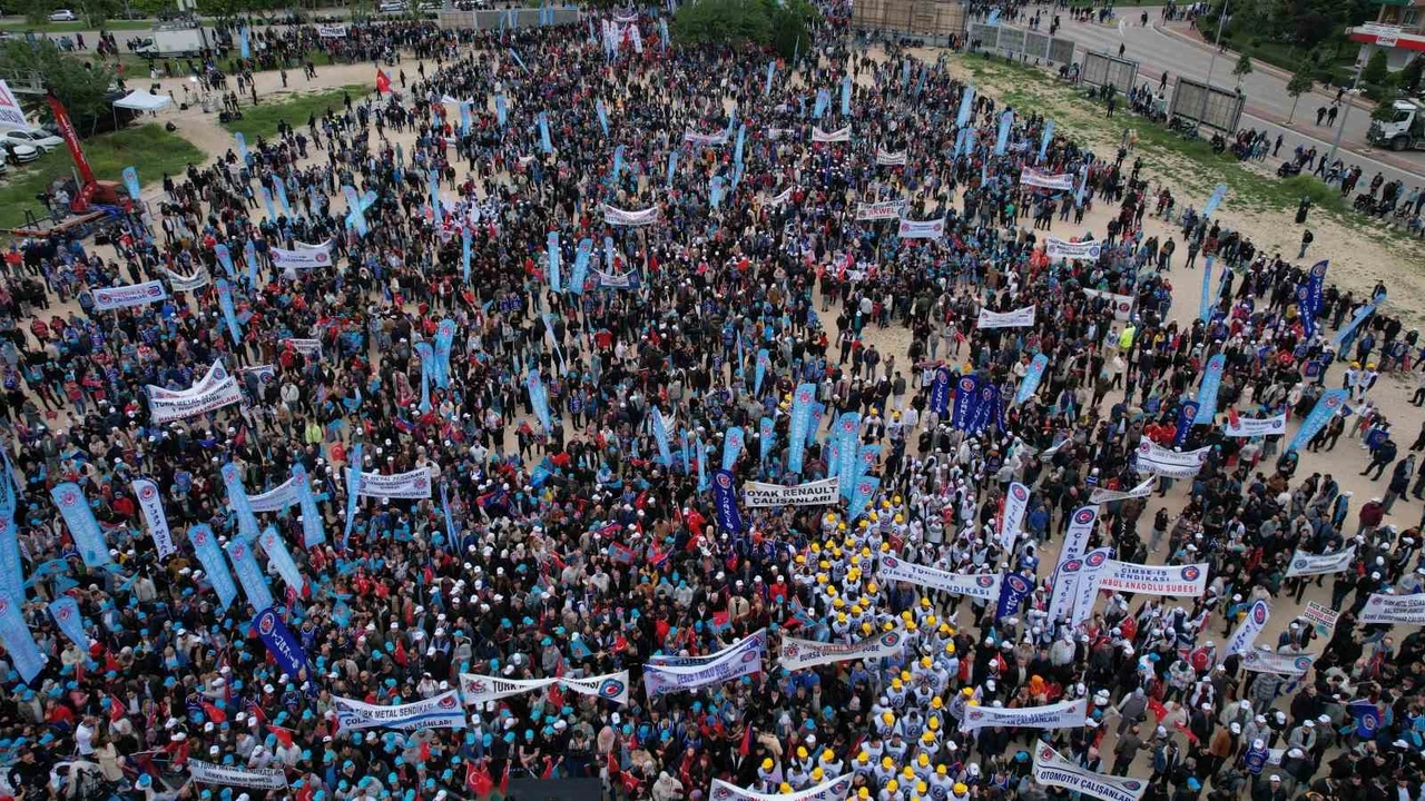 Dev işçi sendikası Türk-S, ekonomik sıkıntıların ortasında protestolara karşı uyardı