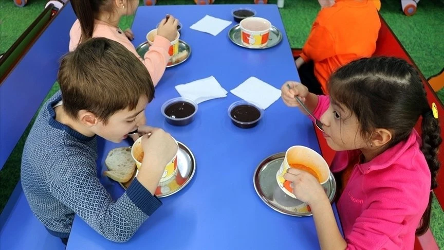 A closer look: How much do free school meals cost in Turkey?